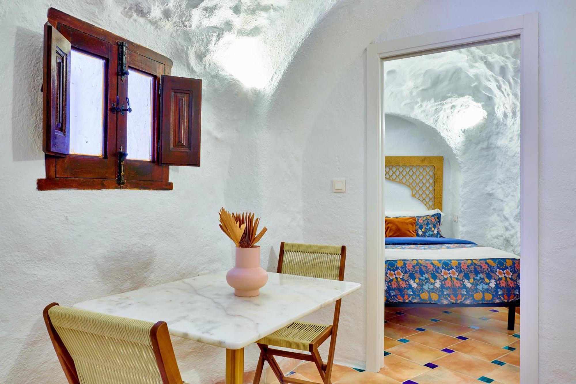 Cueva La Bonica - Hostatel Apartment